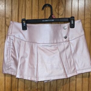NWT Celebrity Pink Women's Pink Faux Leather Pleated Skort Size Medium